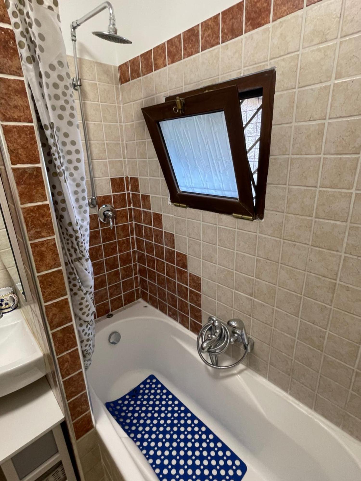House With Private Garden Apartment Рим Екстериор снимка