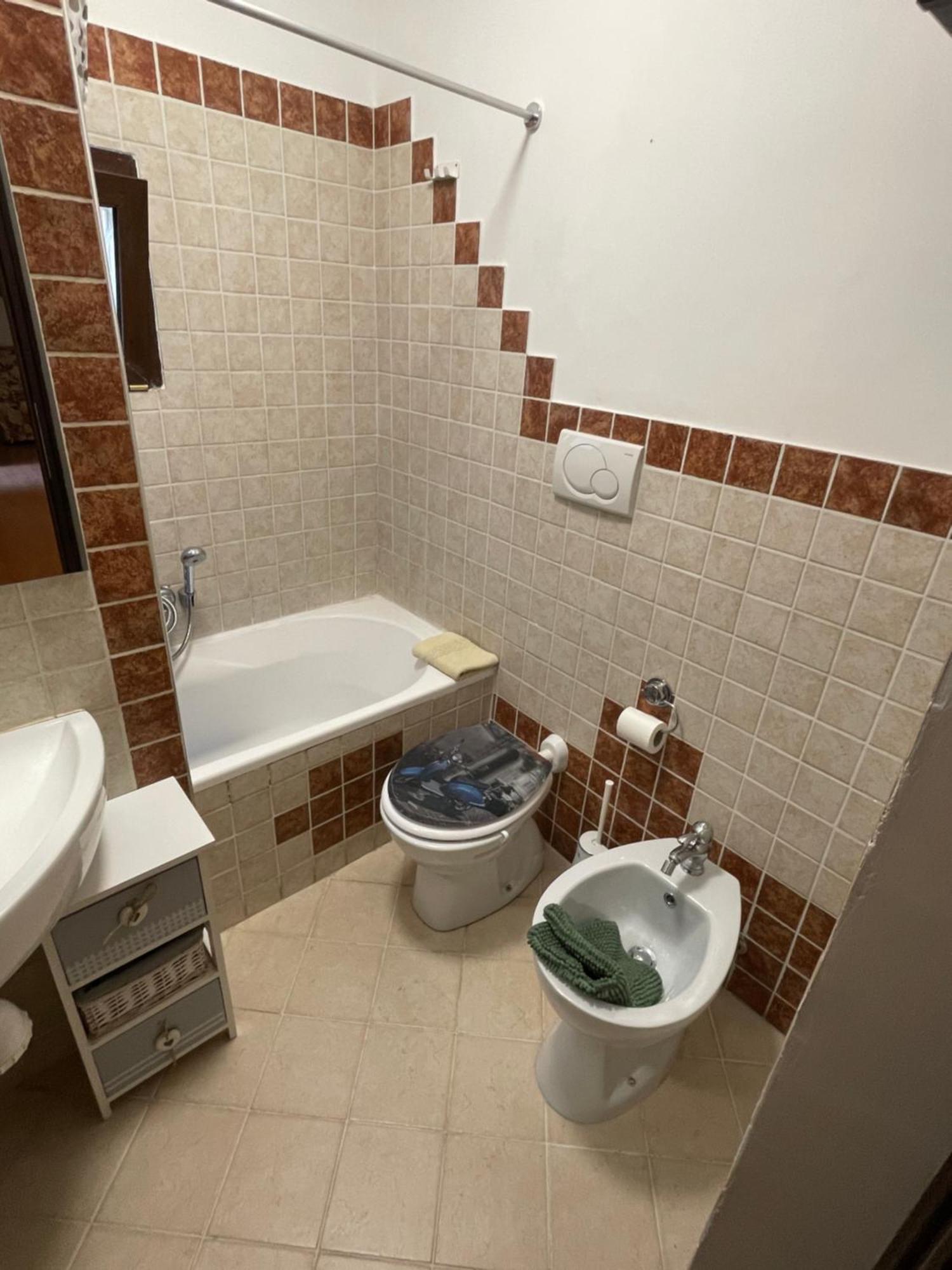 House With Private Garden Apartment Рим Екстериор снимка